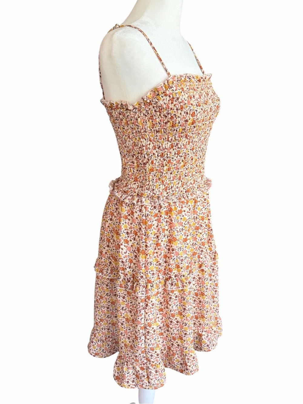 🌼Jessica Simpson Smocked Floral Dress in Peach Tones